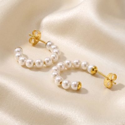 SE2852 – 9Y Freshwater Cultured Pearl Half Hoop Stud Earrings